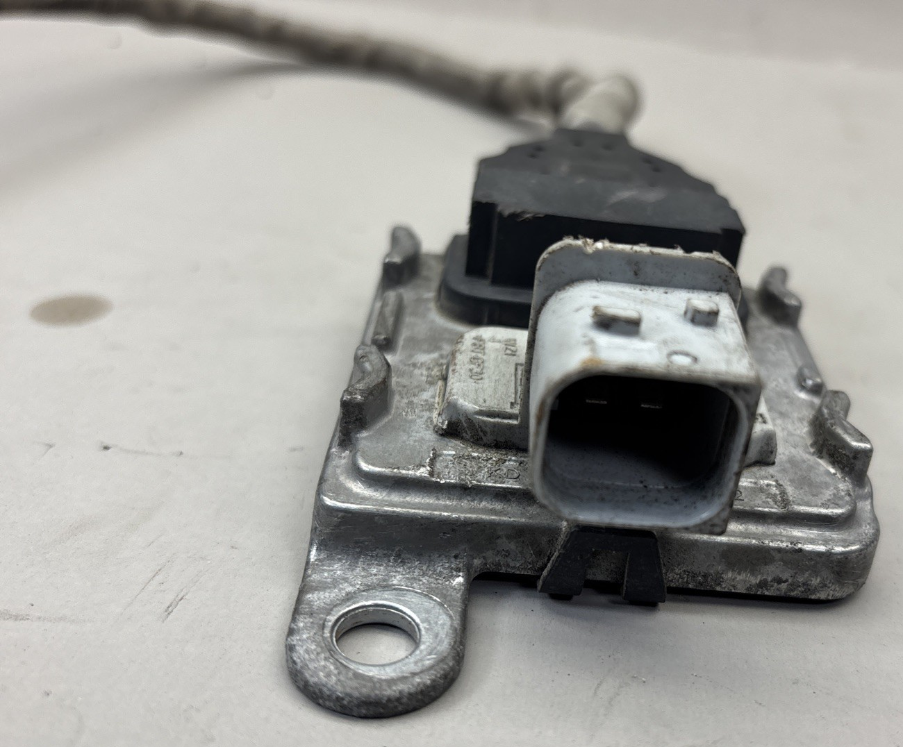 FREIGHTLINER Genuine Detroit Diesel Nox Sensor A 010 153 81 28 /  001