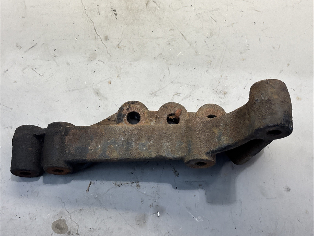 04-32273-000 FREIGHTLINER CASCADIA 0 EXHAUST/MUFFLER BRACKET 3475349