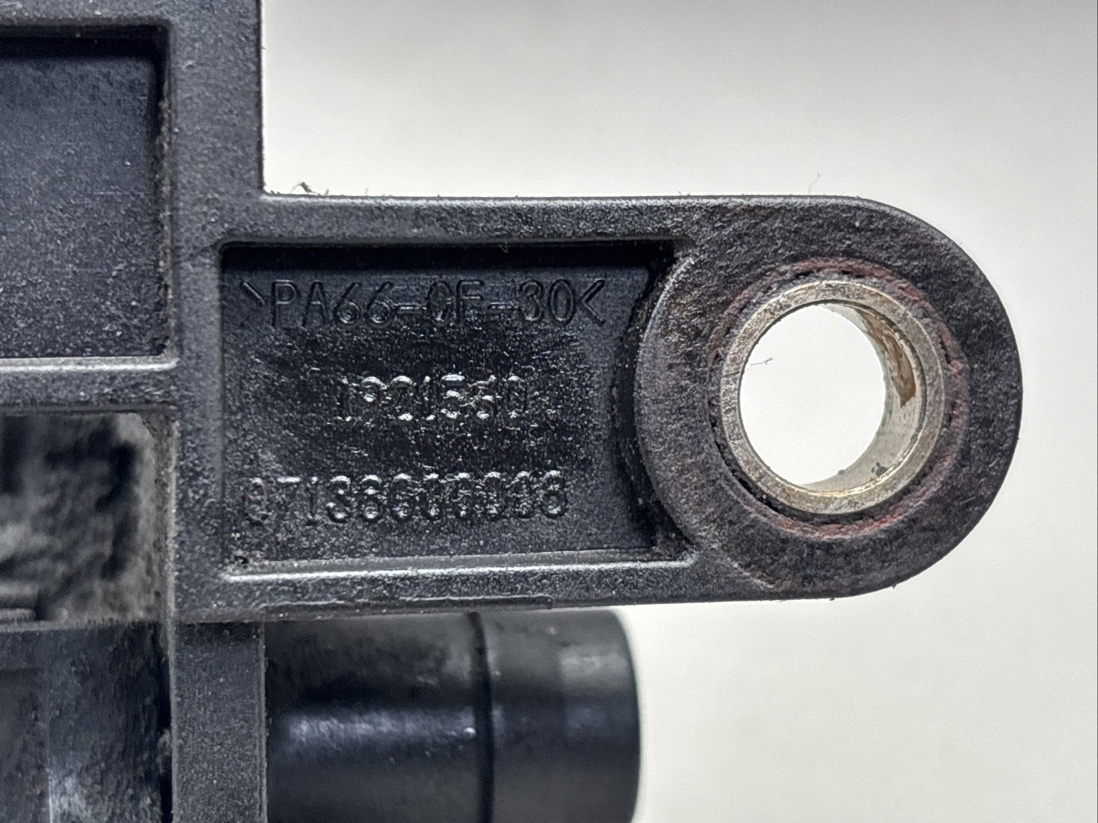 Paccar MX13 Diesel Engine Crankcase Breather Pressure Sensor 1995381 OEM 1921560