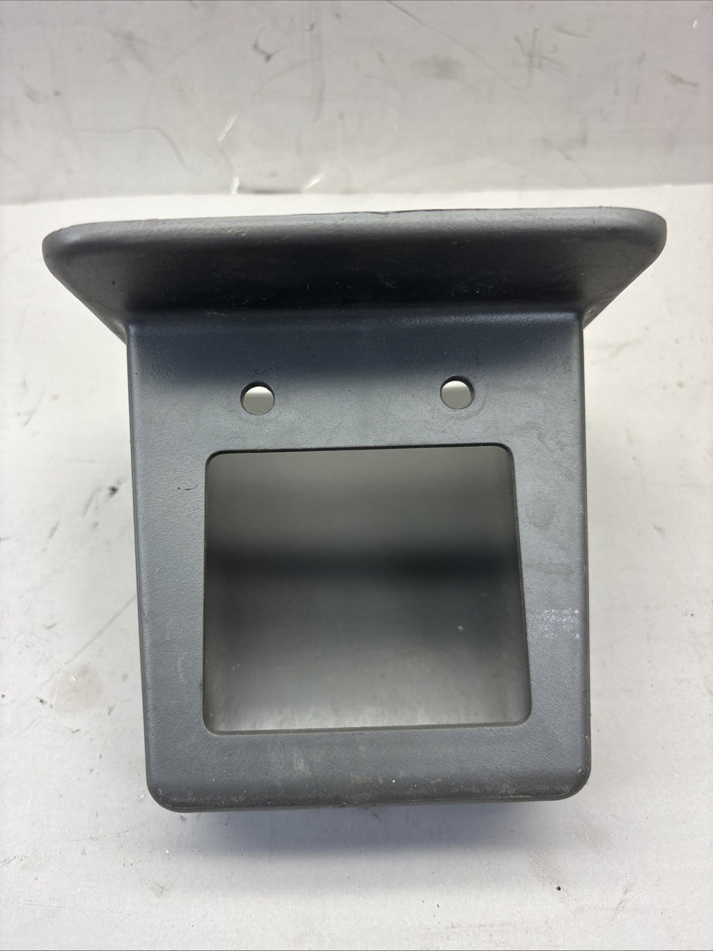 2019-2023 VOLVO VNL 760 D13 FRONT LEFT OR RIGHT COVER TRIM 84583361 OEM