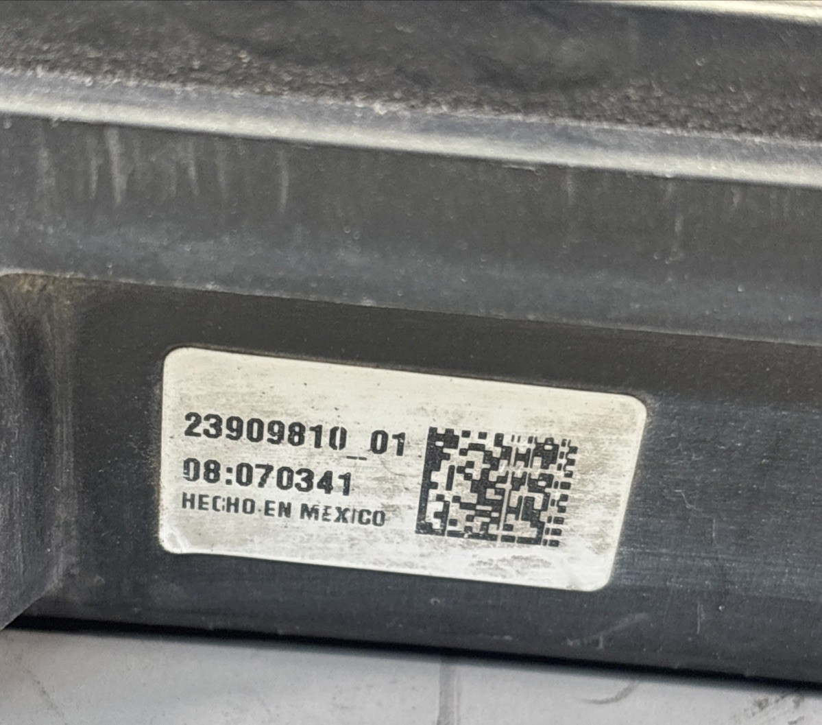 Replaces 23909810-01 VOLVO VNL FUSE BOX