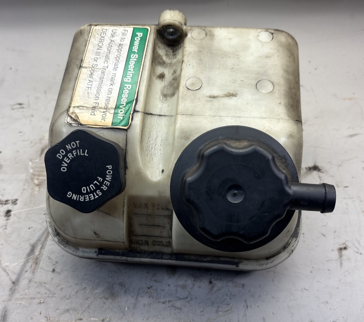 A14-17924-000 Freightliner Power Steering Reservoir