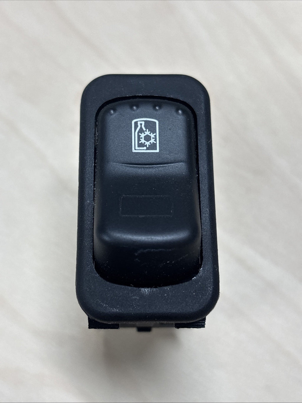 2014-2025 KENWORTH T680 PACCAR CAB REFRIGERATOR ROCKER SWITCH P27-1157-004
