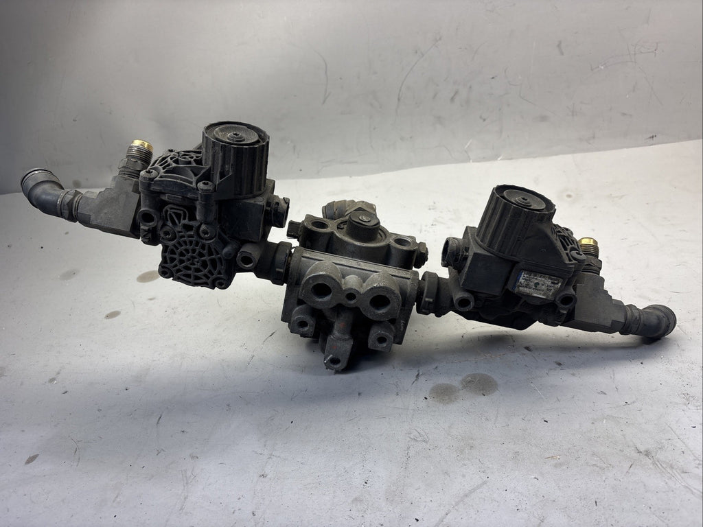 BENDIX ESSEMBLY  VALVE T-5019483 W/ ABS VALVE BENDIX K056040 ABS MODULATOR VALVE