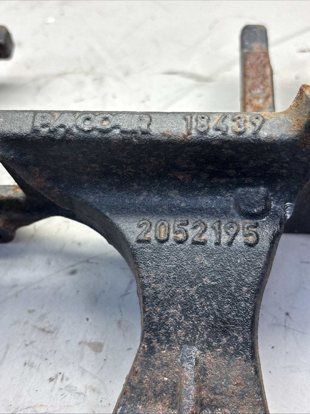 Peterbilt 579 Paccar MX13 EGR Bracket 2052195 2019 OEM