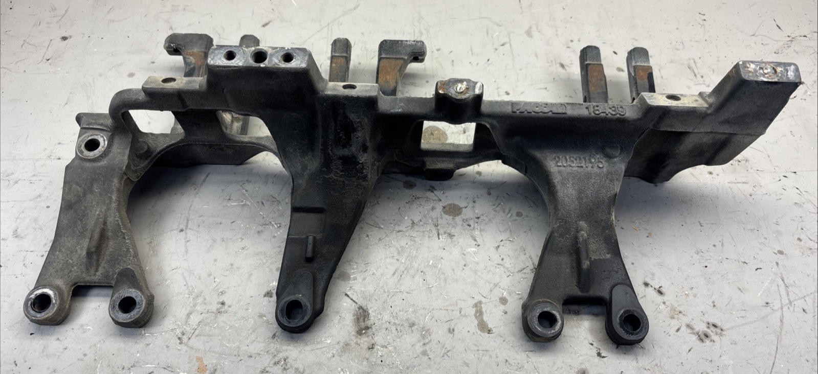 Peterbilt 579 Paccar MX13 EGR Bracket 2052195 2019 OEM