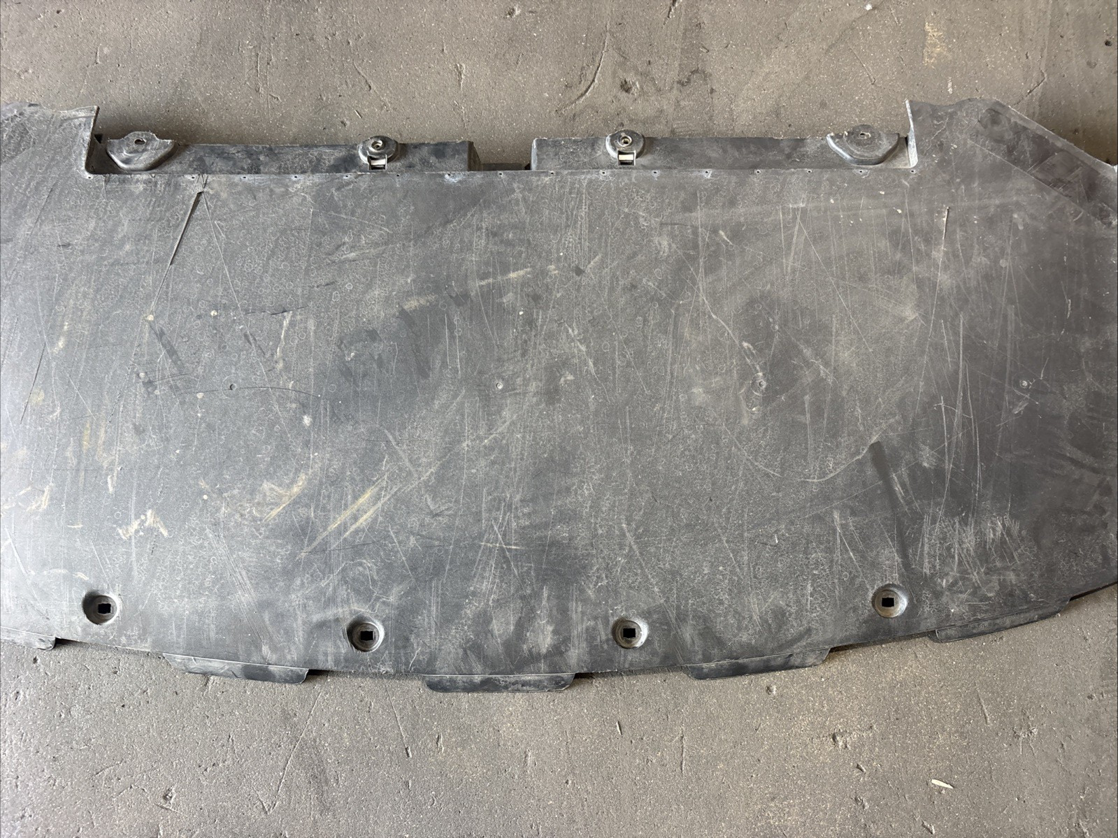 2020-2022 TESLA MODEL Y FRONT BUMPER LOWER SHIELD UNDER TRAY 1493760-00-A OEM
