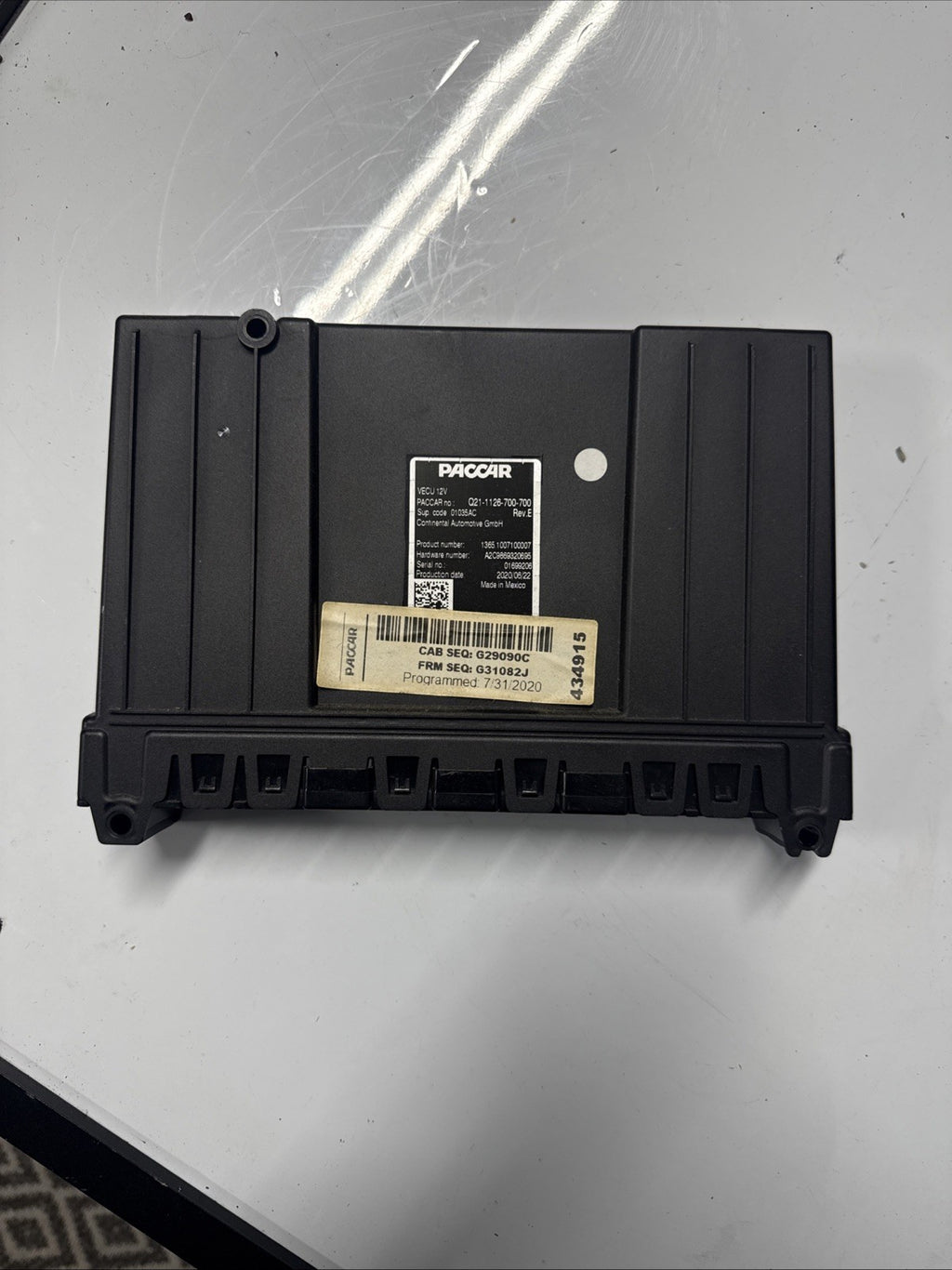 PACCAR 21 KENWORTH VECU Cab Control Module P/N Q21-1126-700-700, A2C9869320695