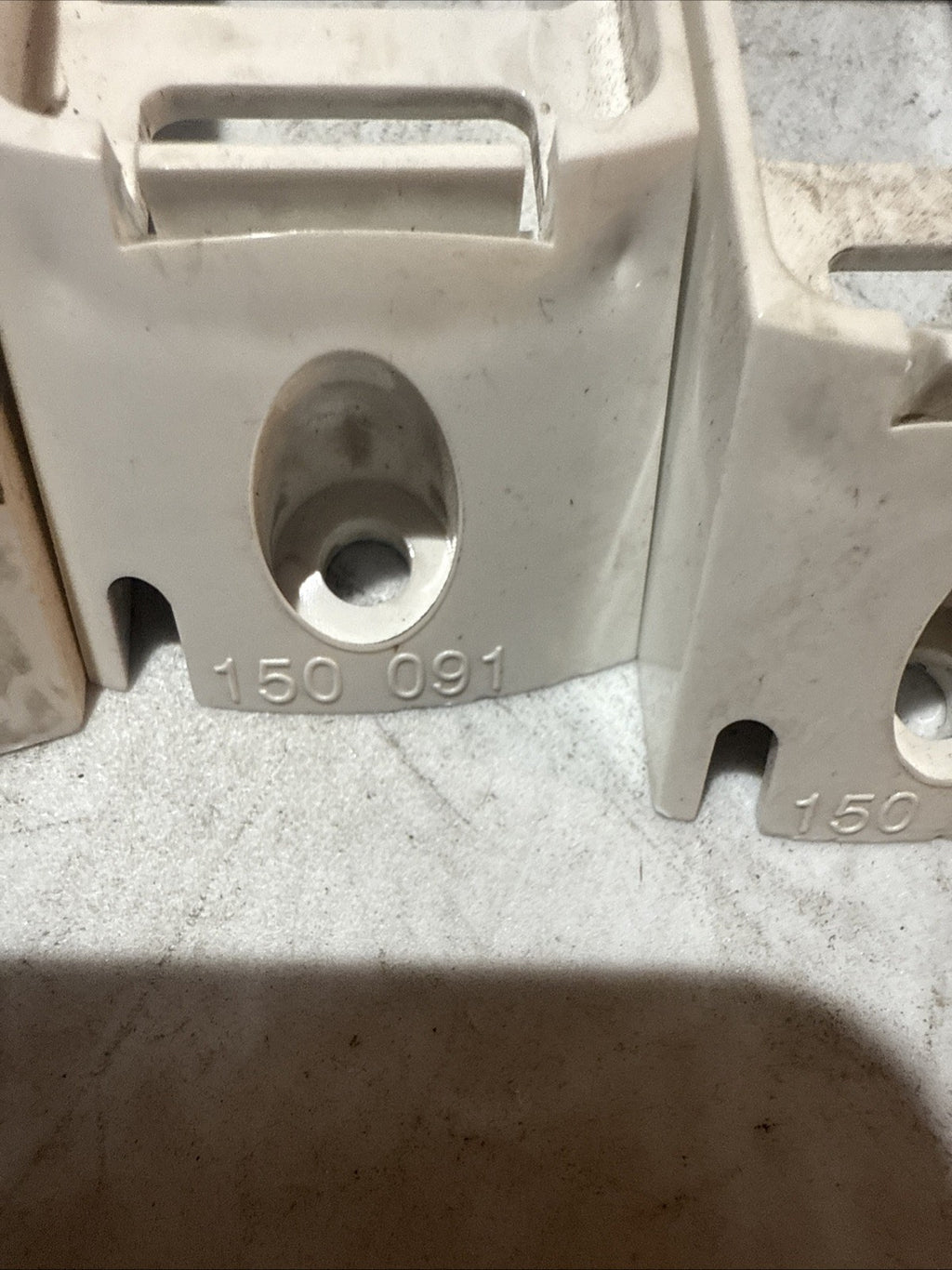 MOUNTING BASE SURFACE MOUNT BRKT, WHITE PETERSON MFG Part #PETB150-091 5 PECK