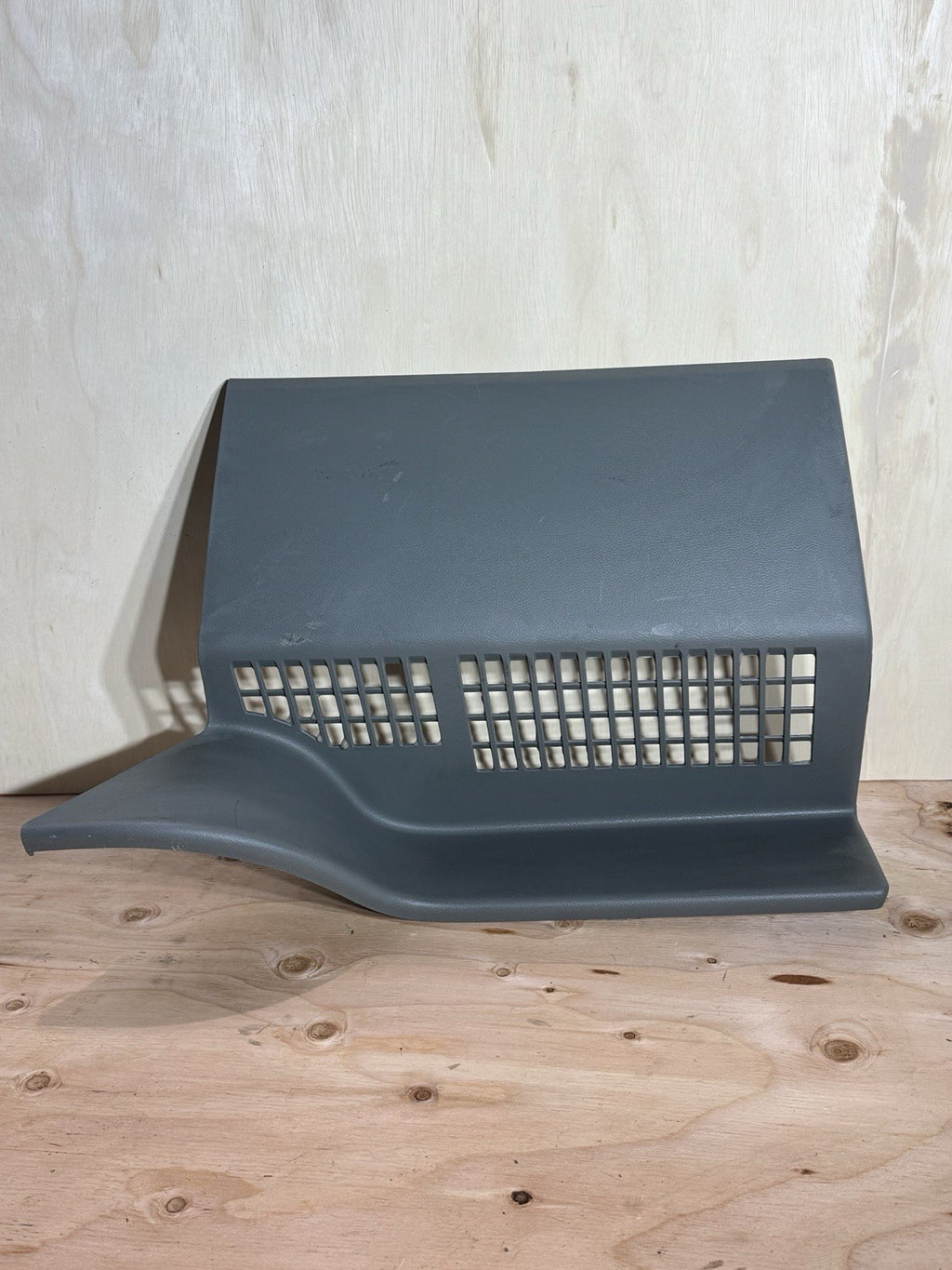 PACCAR Kenworth Trim Panel - Kick Plate (Right)  P/N: S60-1302-671