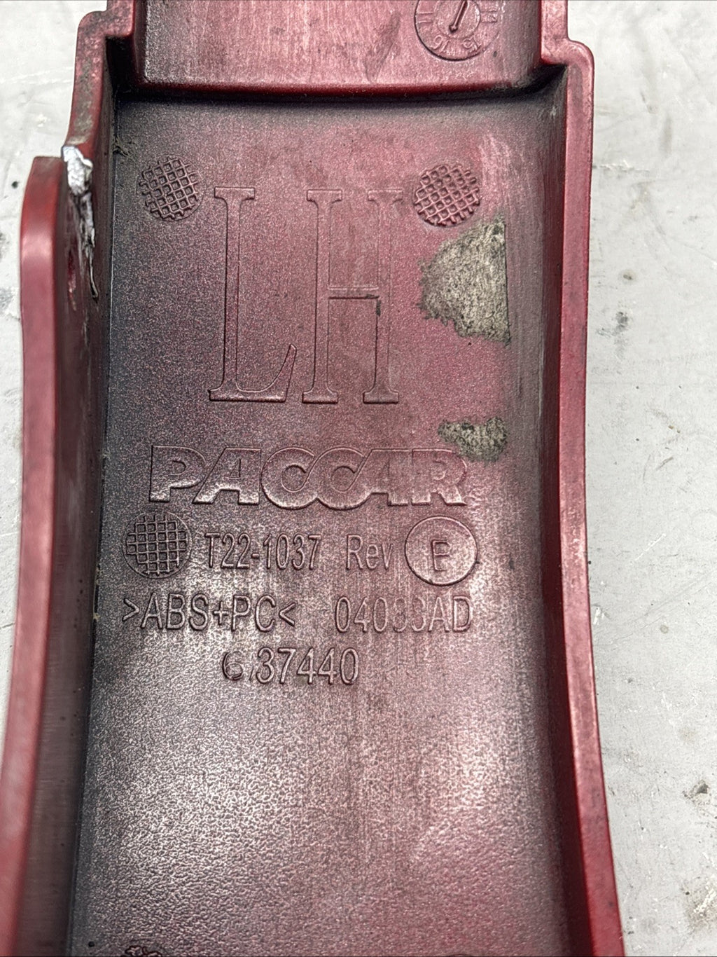 KENWORTH T22-1037 COVER-D PILLAR LH