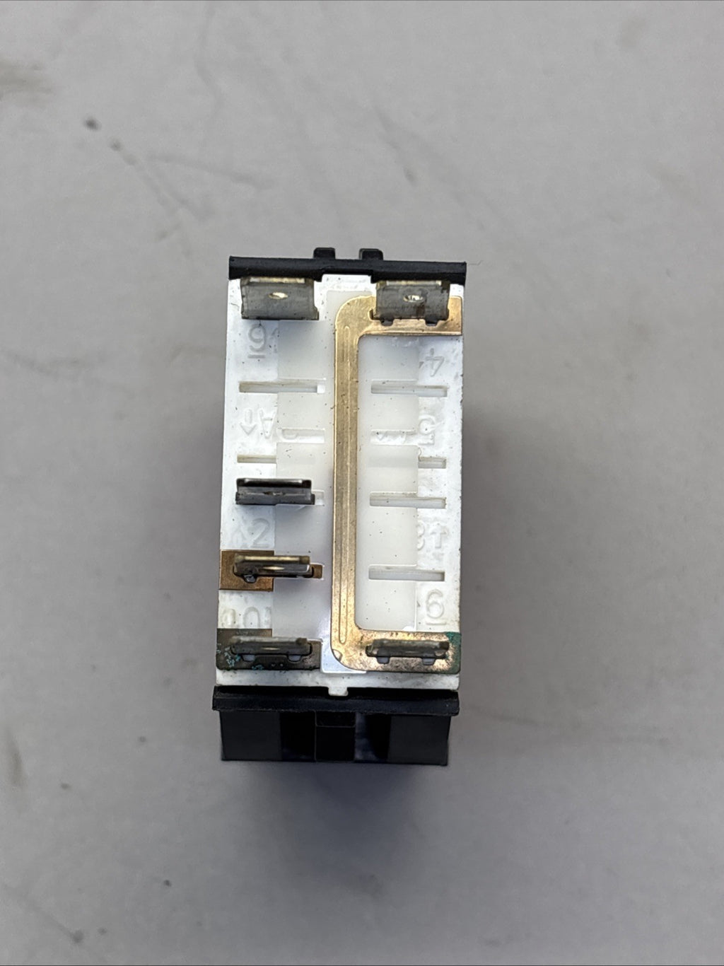 KENWORTH P27-1173-016 SWITCH-HAZARD