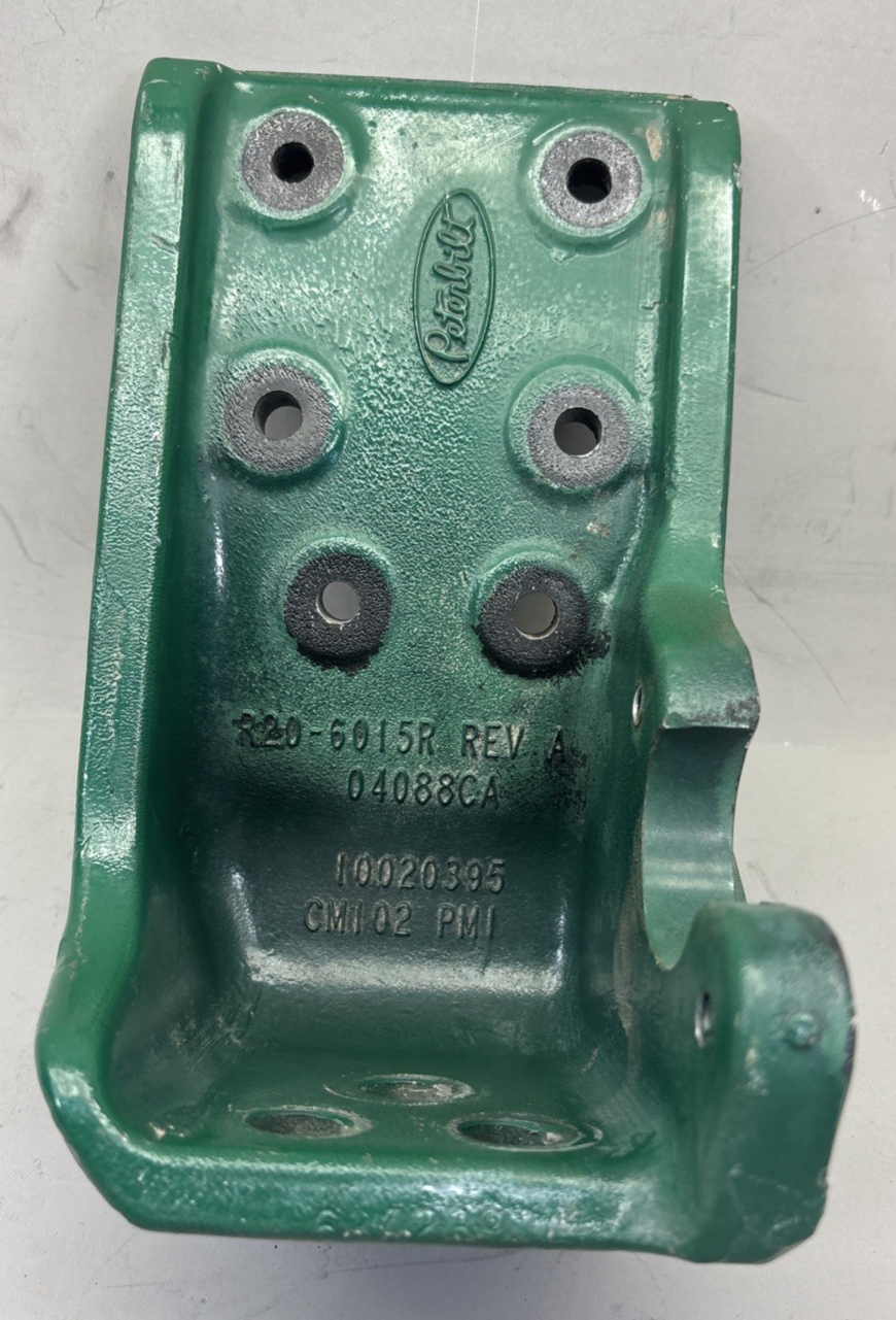 PETERBILT  Connector-Cab Upper Exhaust Bracket, Right  P/N: R20-6015R