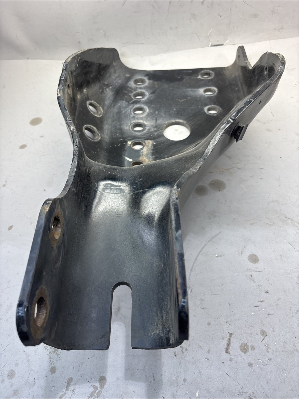 2018-2025 FREIGHTLINER CASCADIA RIGHT FRAME HORN BUMPER BRACKET 15-28666-001 OEM