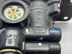 FREIGHTLINER CASCADIA BENDIX PARKING BRAKE VALVE - P/N: 5018303 / 5018673