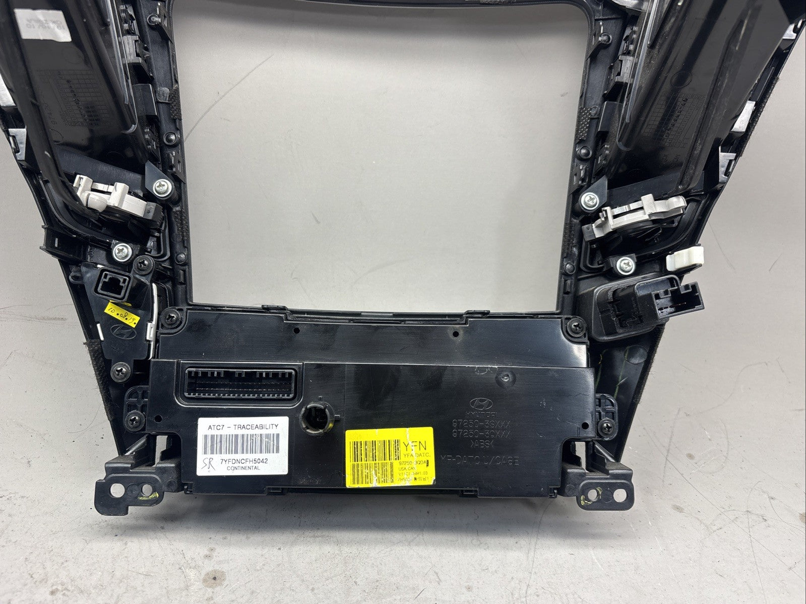 Hyundai Sonata AC Heater Climate Control Temp Unit Switch 97250-3QDA0 OEM
