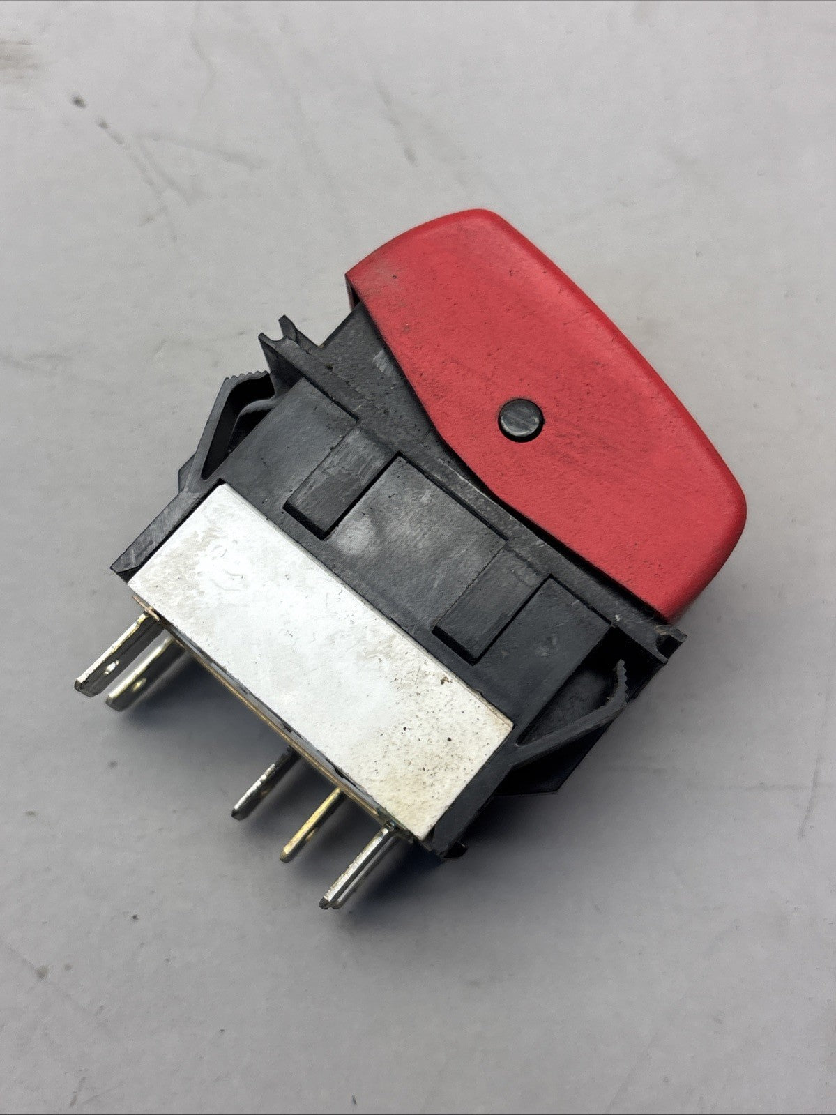KENWORTH P27-1173-016 SWITCH-HAZARD