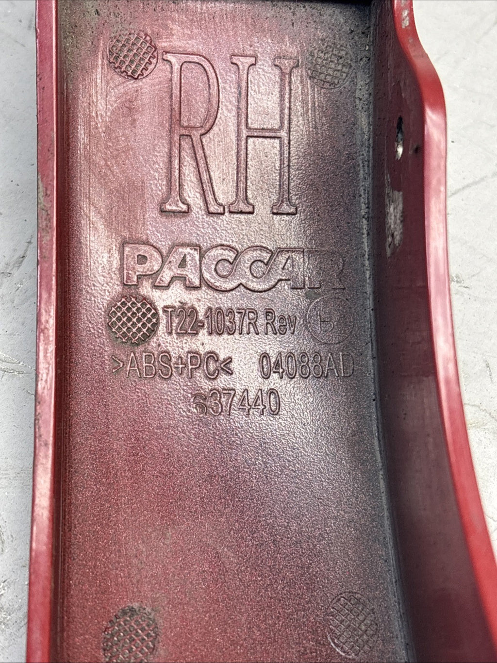 KENWORTH T22-1037R COVER-D PILLAR RH