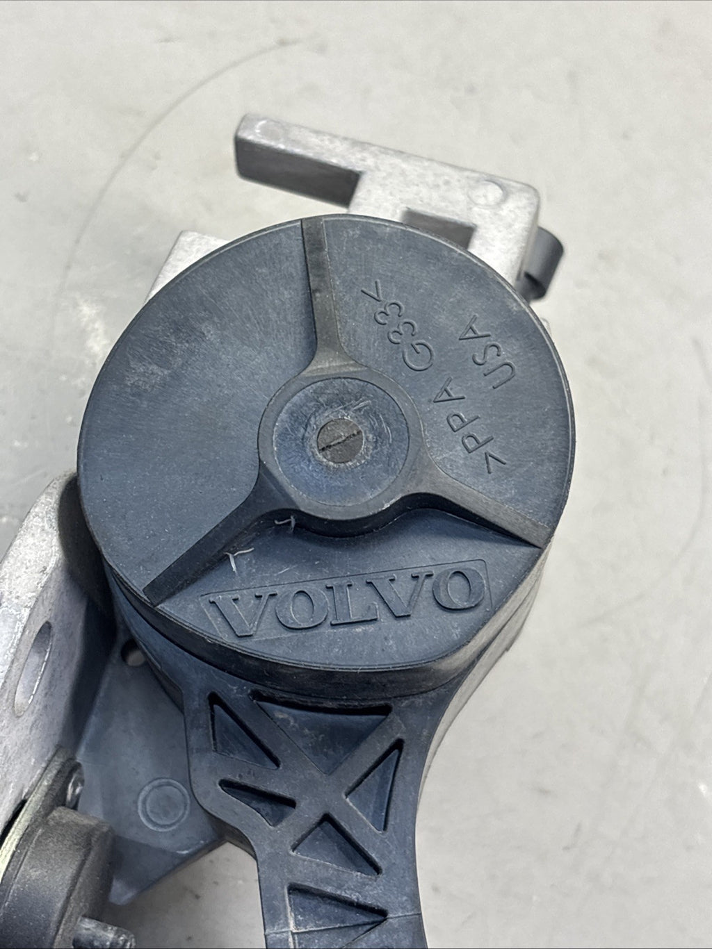 24365445 - VOLVO/MACK ACCELERATOR PEDAL GENUINE