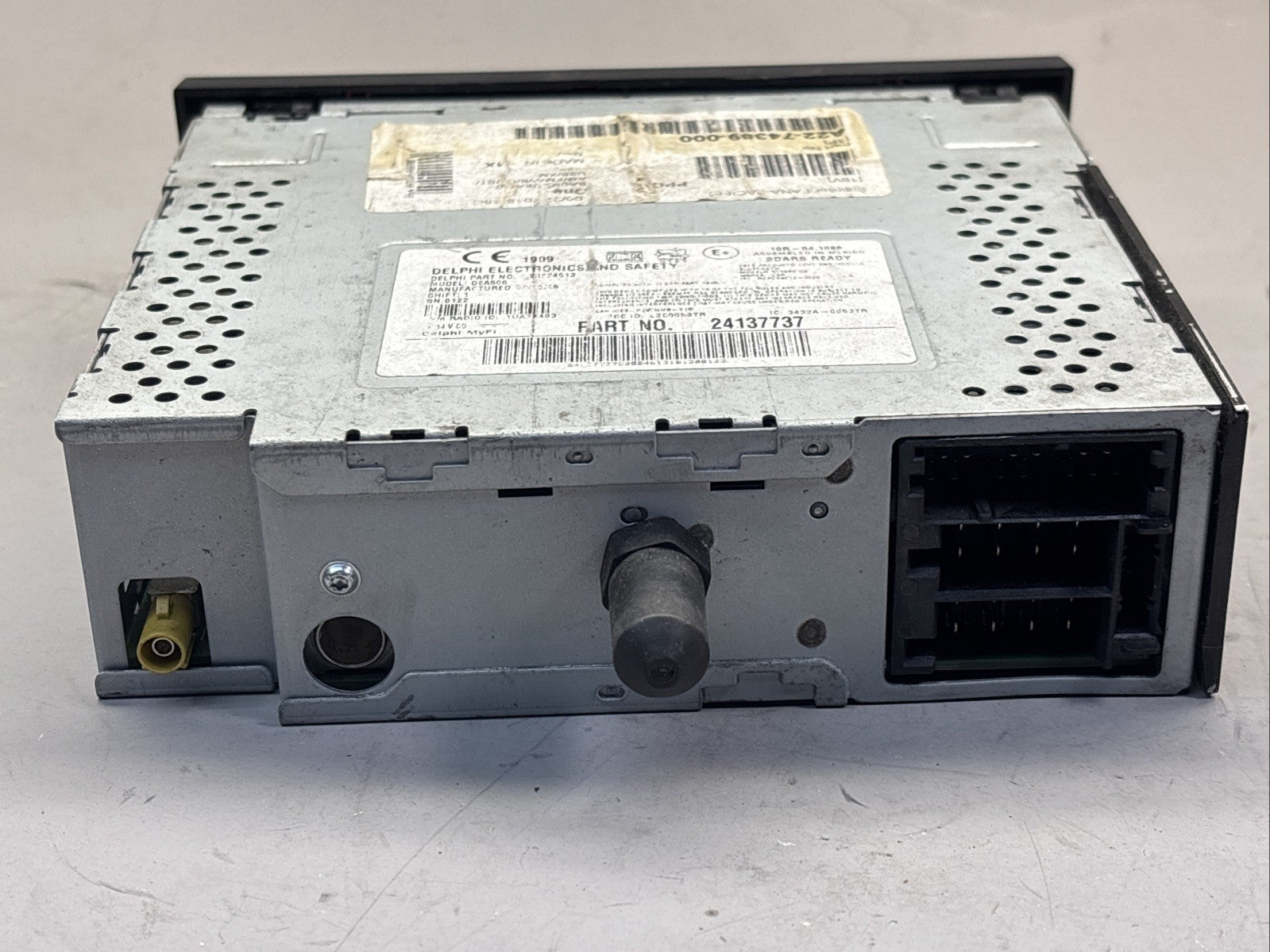 A22-74389-000 Freightliner Radio 24137737