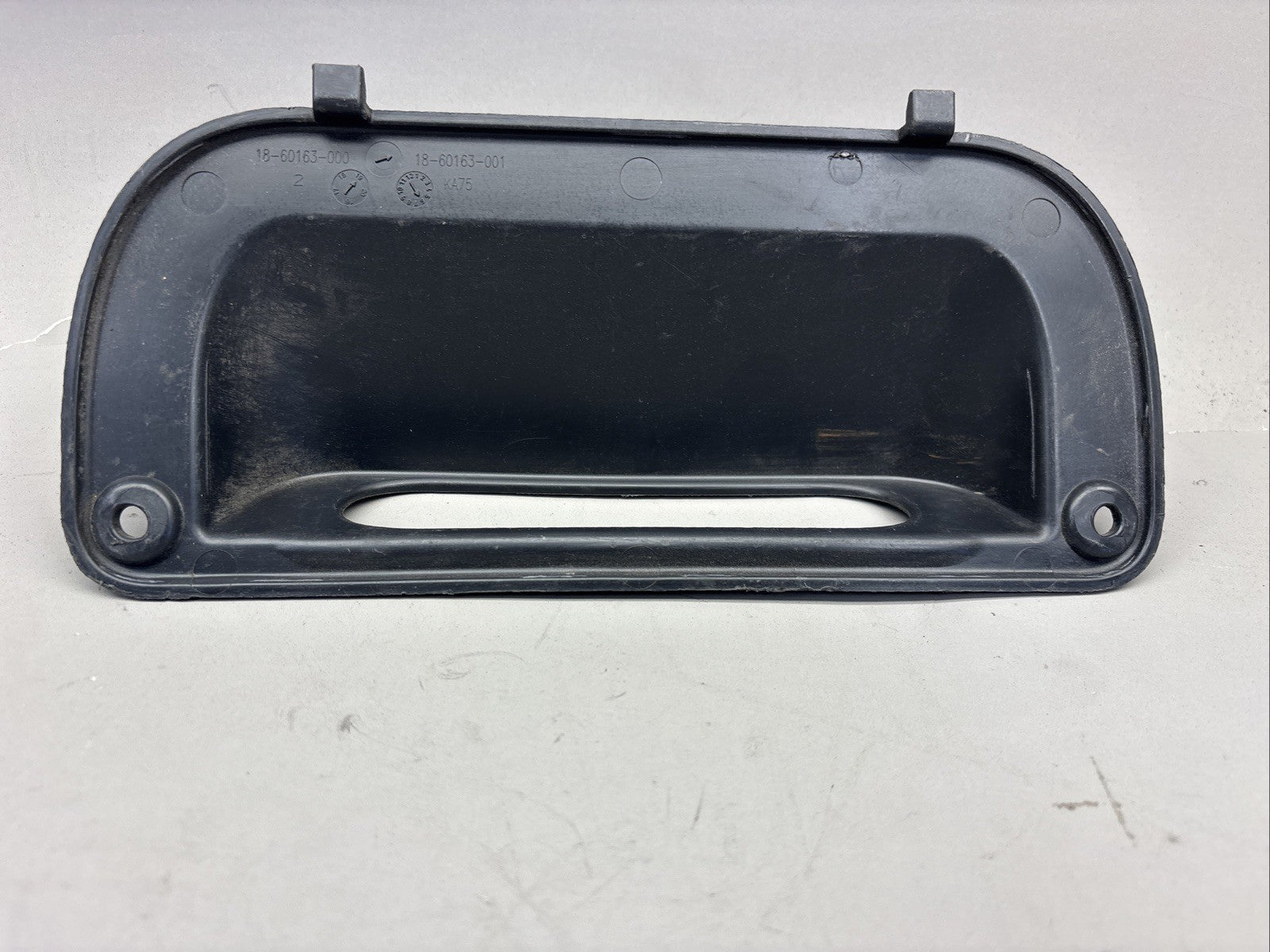 2018-2024 FREIGHTLINER CASCADIA FRONT LEFT B PILLAR BAG HANDLE 18-60163-000 OEM