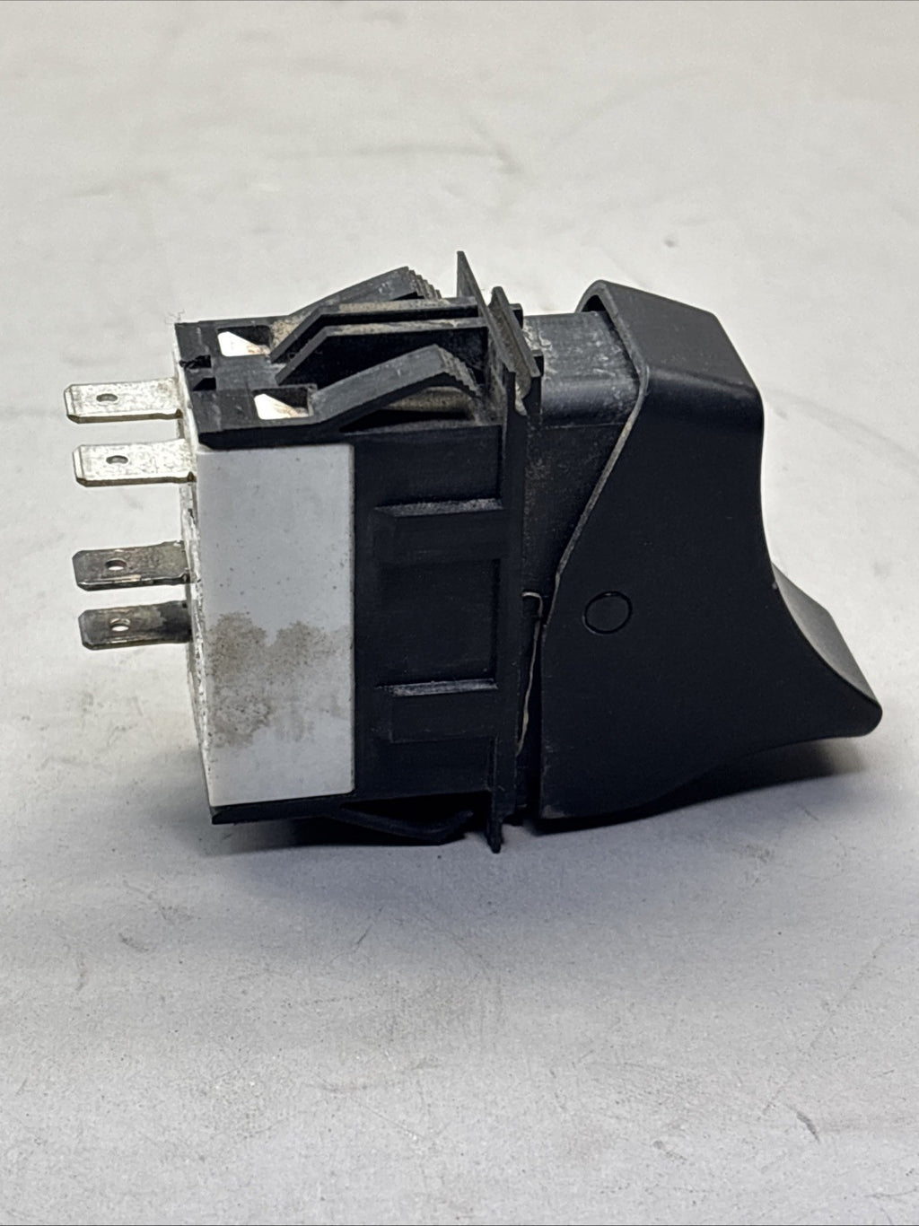 KENWORTH T680 PACCAR DASH PRE TRIP LIGHT CONTROL SWITCH P27-1173-013