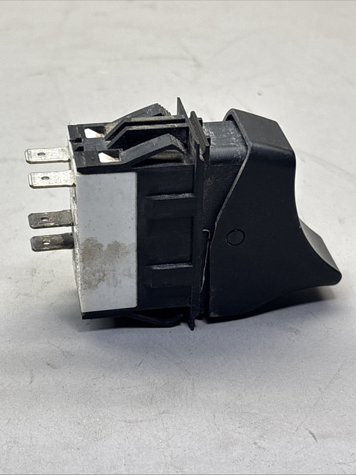KENWORTH T680 PACCAR DASH PRE TRIP LIGHT CONTROL SWITCH P27-1173-013