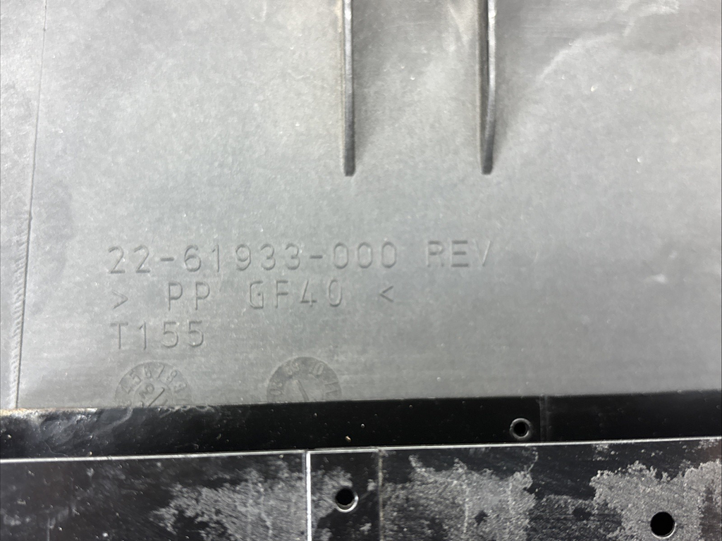 FREIGHTLINER CASCADIA DASH RADIO HOUSING 22-61933-000
