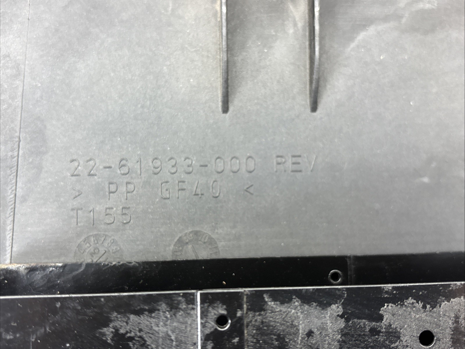 FREIGHTLINER CASCADIA DASH RADIO HOUSING 22-61933-000