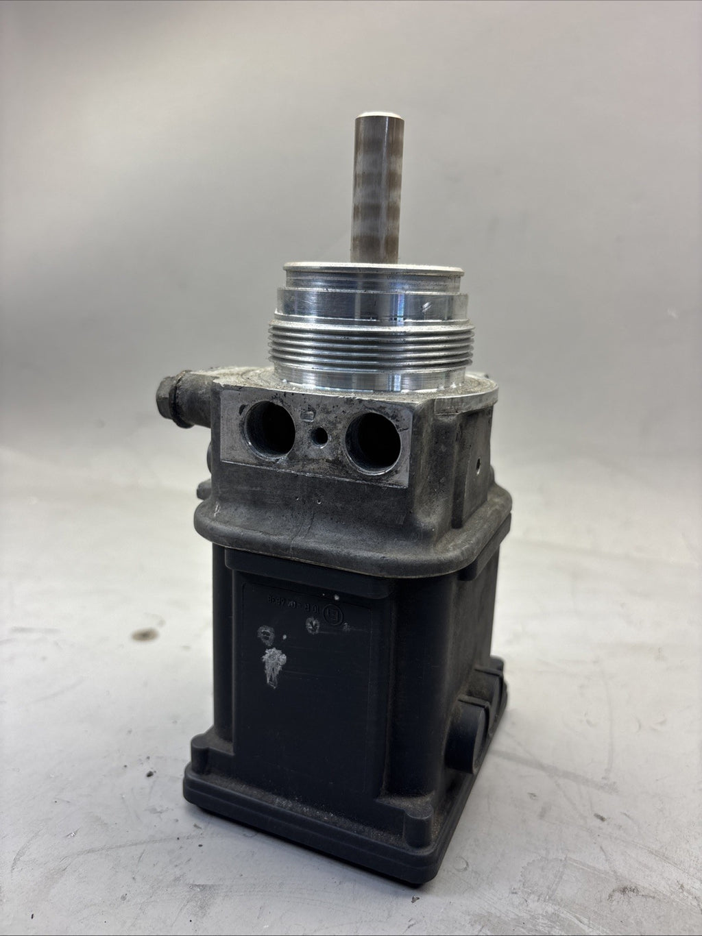 Freightliner DEF Pump. ECOFIT # A 000 140 77 78,  A055T282 Exhaust Doser Pump