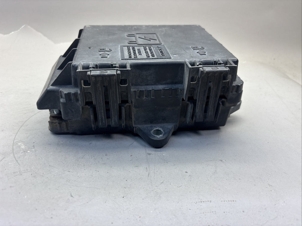 Replaces DELPHI PA66-GF14 2012 VOLVO VNL FUSE BOX ,  WA
