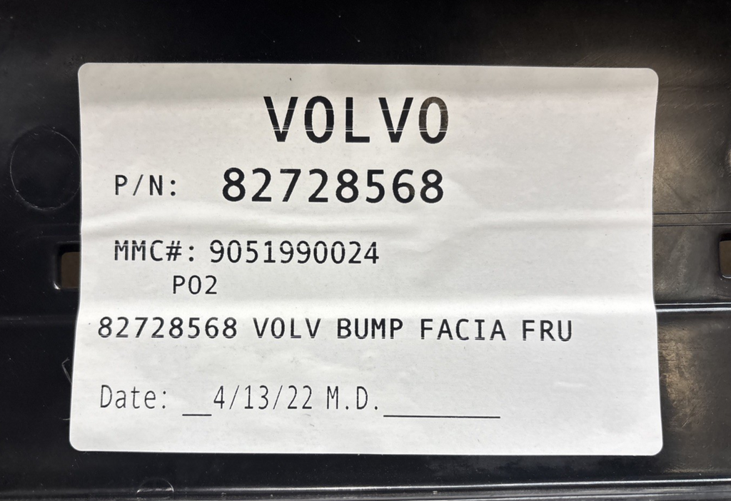 Bumper Center Piece For VNL - Bumper Cover Replaces 82728568