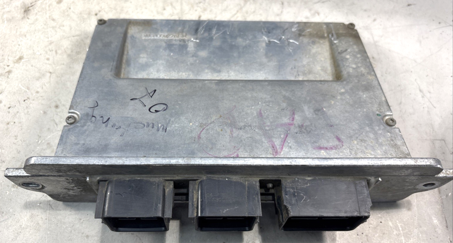 2007 Ford Mustang ECM Engine Control Unit ECU 7R3A-12A650-AAB
