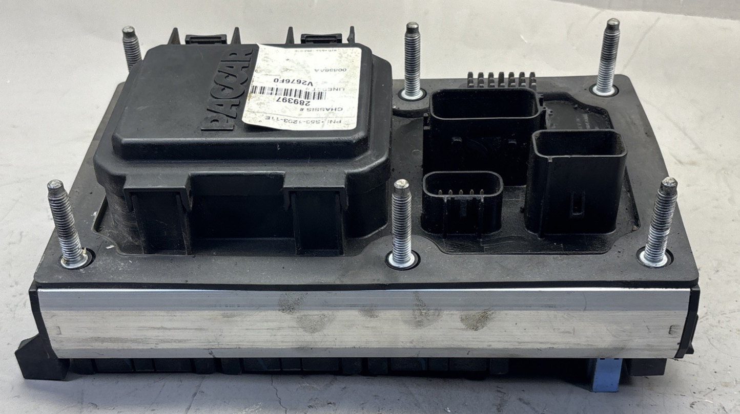 KENWORTH PACCAR FUSE ASSEMBLY CAB PDC P27-1147-0200 JUNCTION BOX DAMAGE