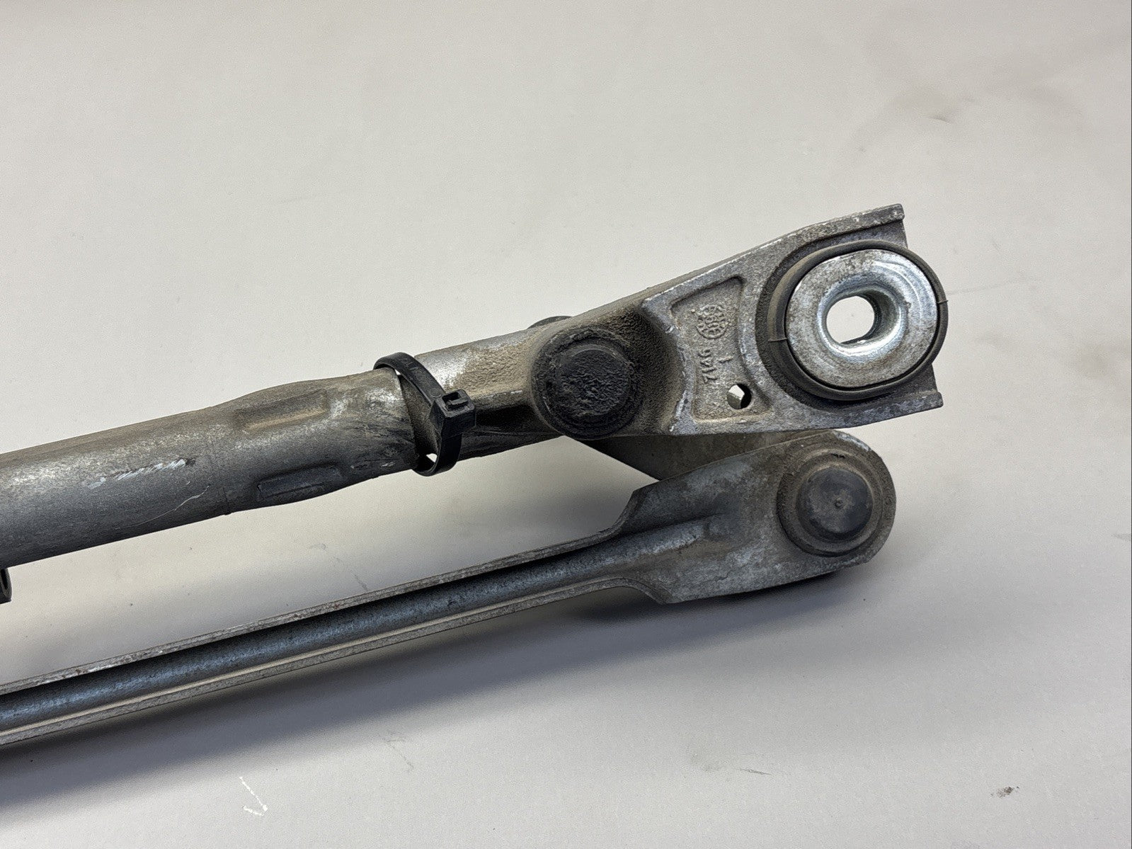 OEM FREIGHTLINER LINKAGE & MOTOR ASSEMBLY WINDSHIELD WIPER A22-72752-002 W302256