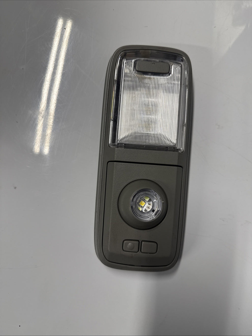 2018-2024 VOLVO VNL 860 FRONT INTERIOR DOME LIGHT LAMP 22969737 OEM TESTED