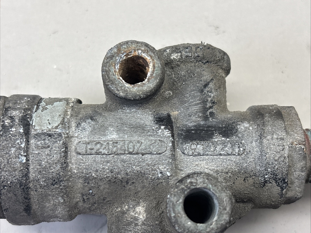 GENUINE BENDIX AIR BRAKE QUICK RELEASE VALVE USED T-245407
