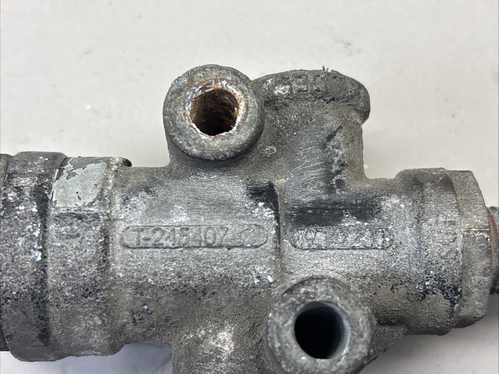 GENUINE BENDIX AIR BRAKE QUICK RELEASE VALVE USED T-245407