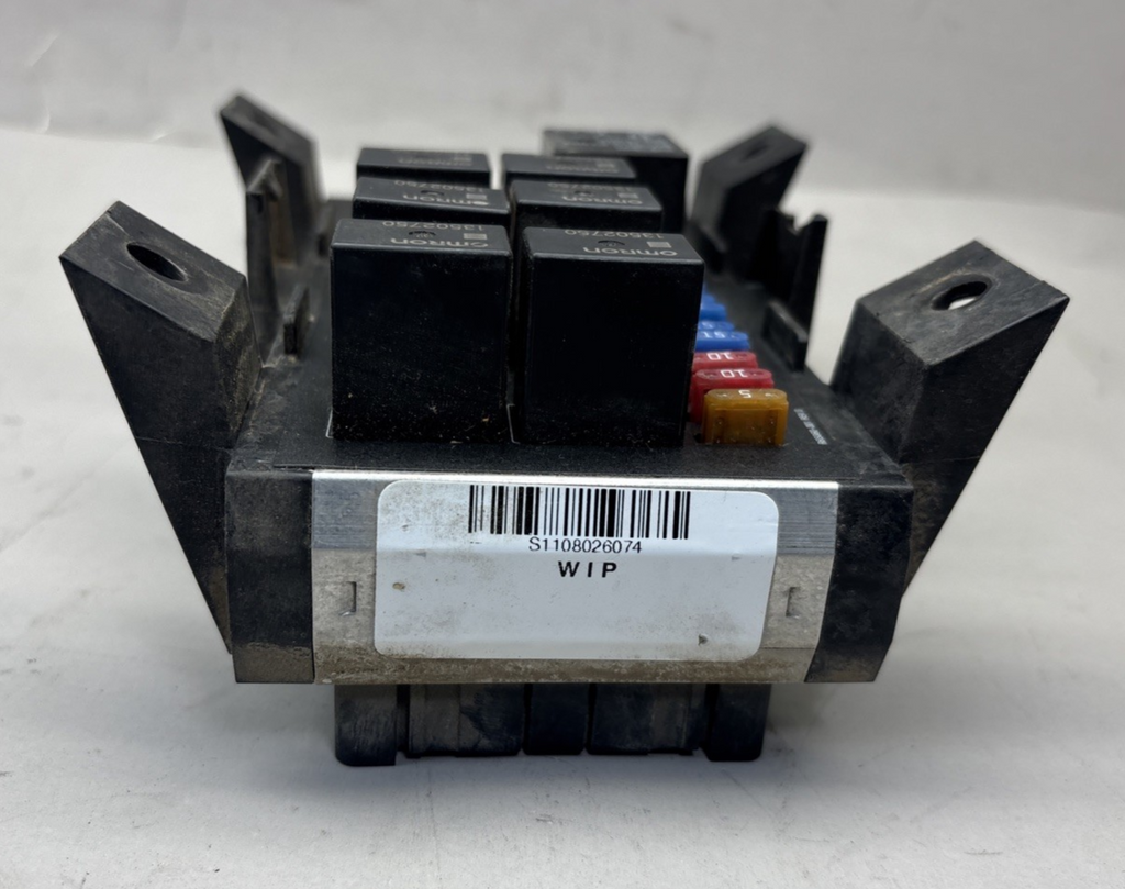 2018 PACCAR P27-1135-0110 Genuine Original Oem Fuse Assy Sleeper Pd