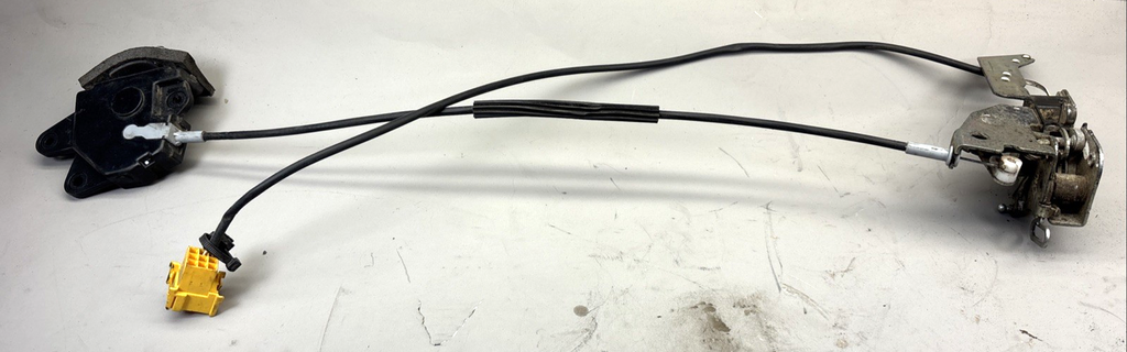 Genuine Volvo VNL VNR Door Lock Actuator Latch Motor 20570722 with Cable
