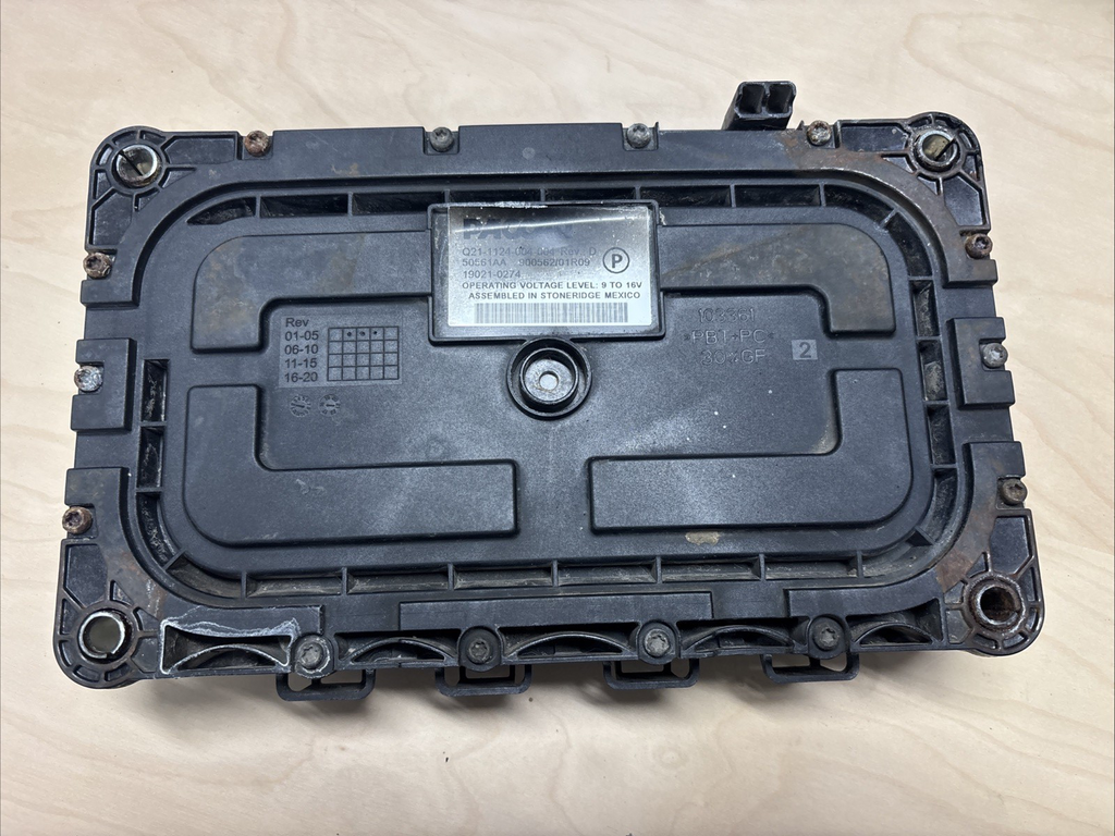 Q21-1124-004-004 Kenworth Chassis Control module 50561AA