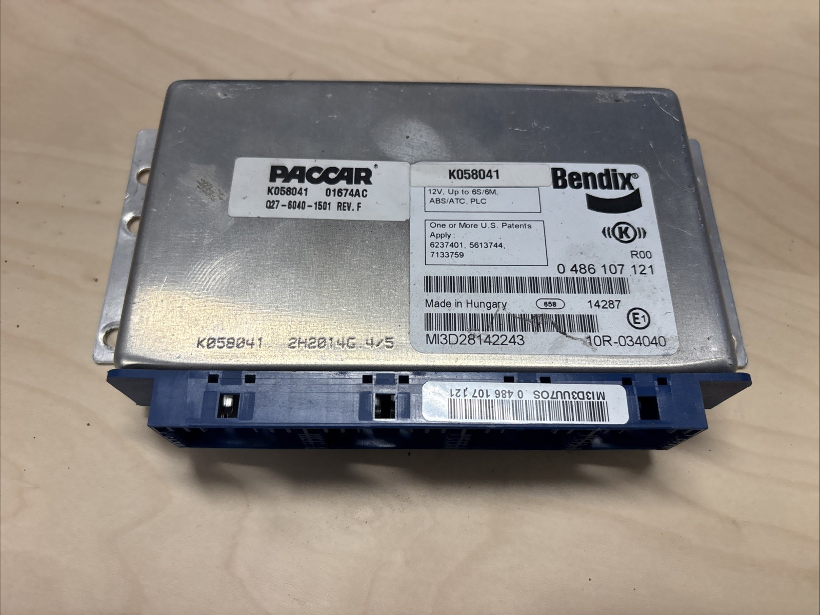 PACCAR BENDIX ABS BRAKE CONTROL MODULE Q27-6040-1501 K058041