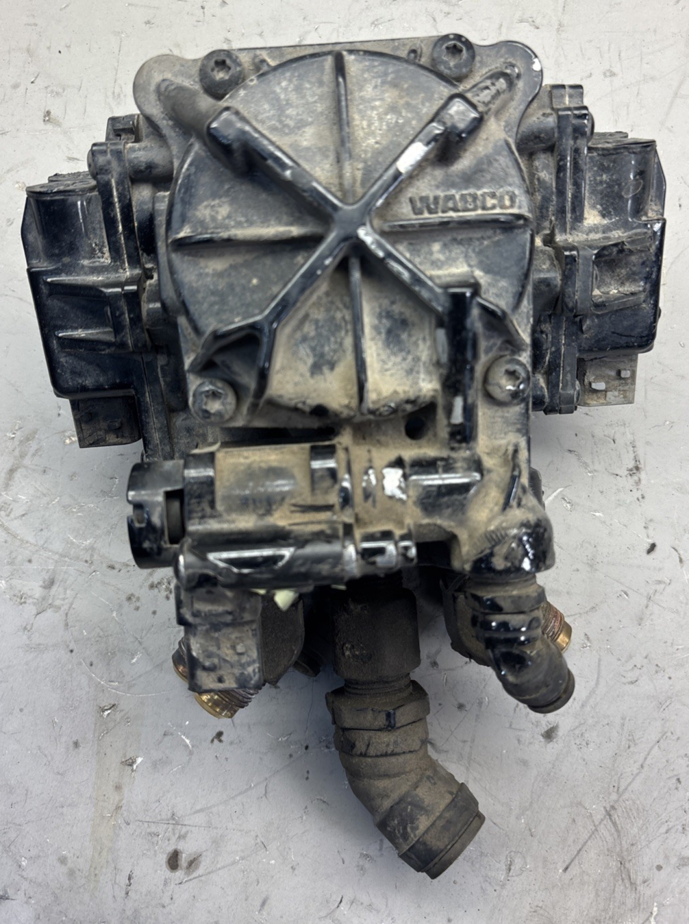 Freightliner Cascadia Wabco Anti Lock Braking System ABS Valve OEM 9760001070037