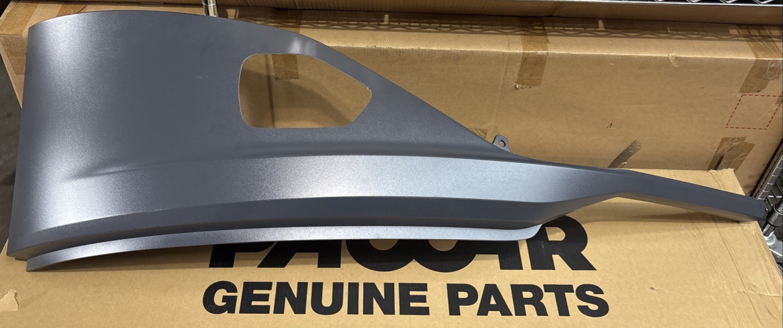 Paccar N71-1281-210 Bumper - Skin LEFT Hand W/ Fog Cutout NEW!
