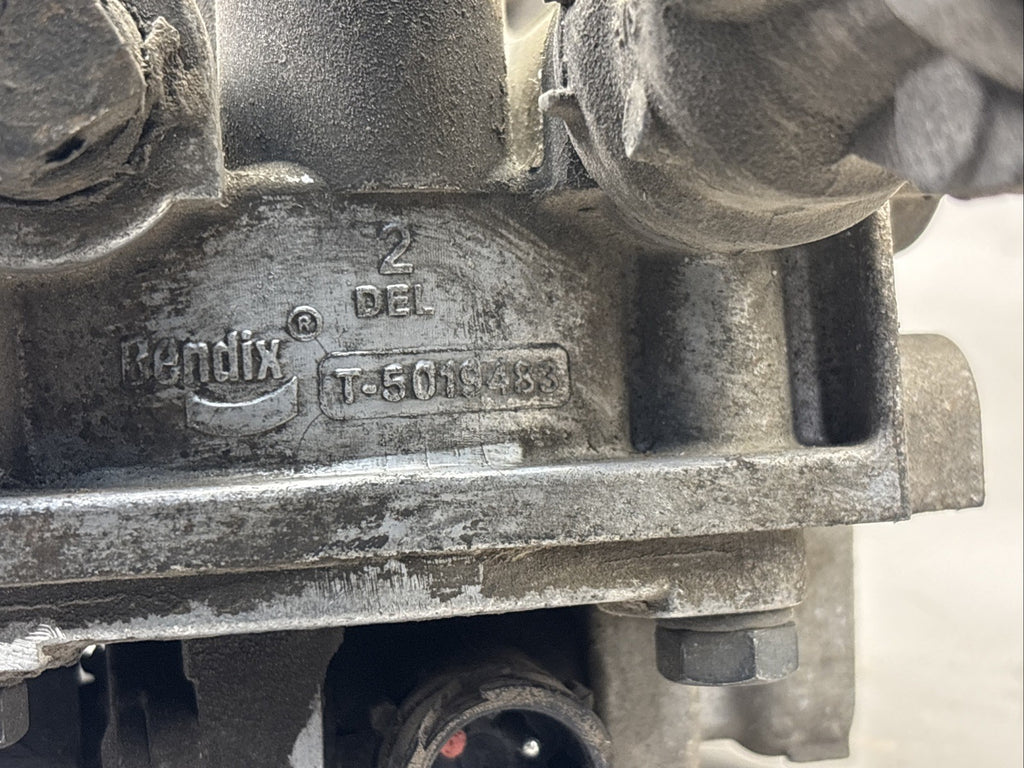 BENDIX ESSEMBLY  VALVE T-5019483 W/ ABS VALVE BENDIX K056040 ABS MODULATOR VALVE