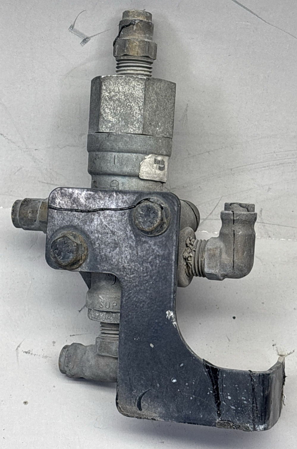 2019 VOLVO VNL AIR BRAKE VALVE BENDIX 108620 OEM