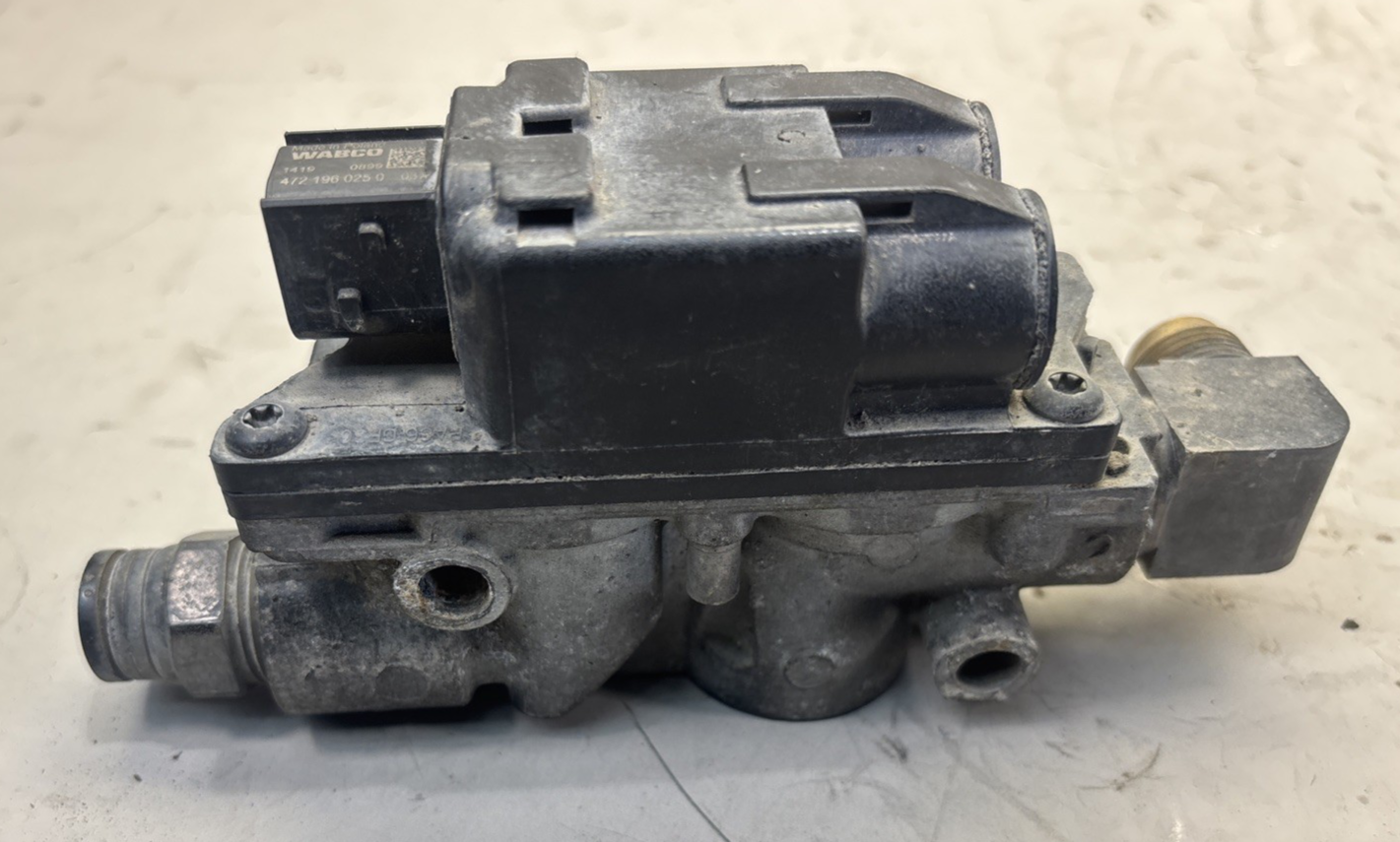 FREIGHTLINER WABCO ABS  modulator solenoid valve 472 196 025 0 037