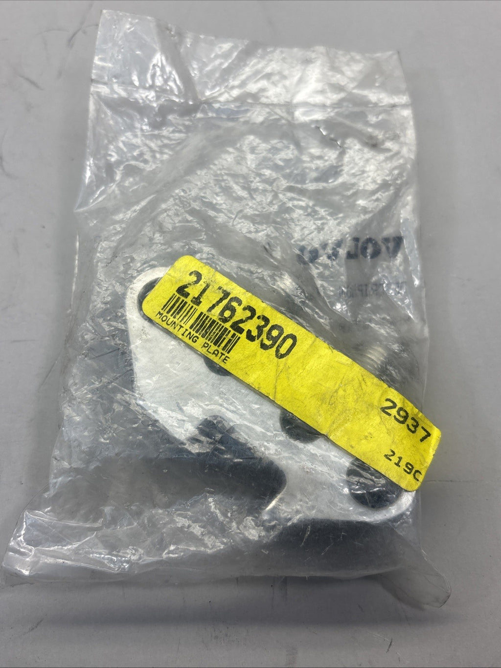21762390 NEW GENUINE MACK TRUCK SENSOR MOUNTING PLATE VOLVO