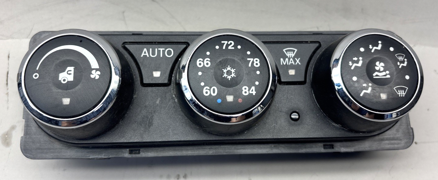 Peterbilt 579/Paccar Q21-6032-2381 H Climate Control / TEMPERATURE / A/C