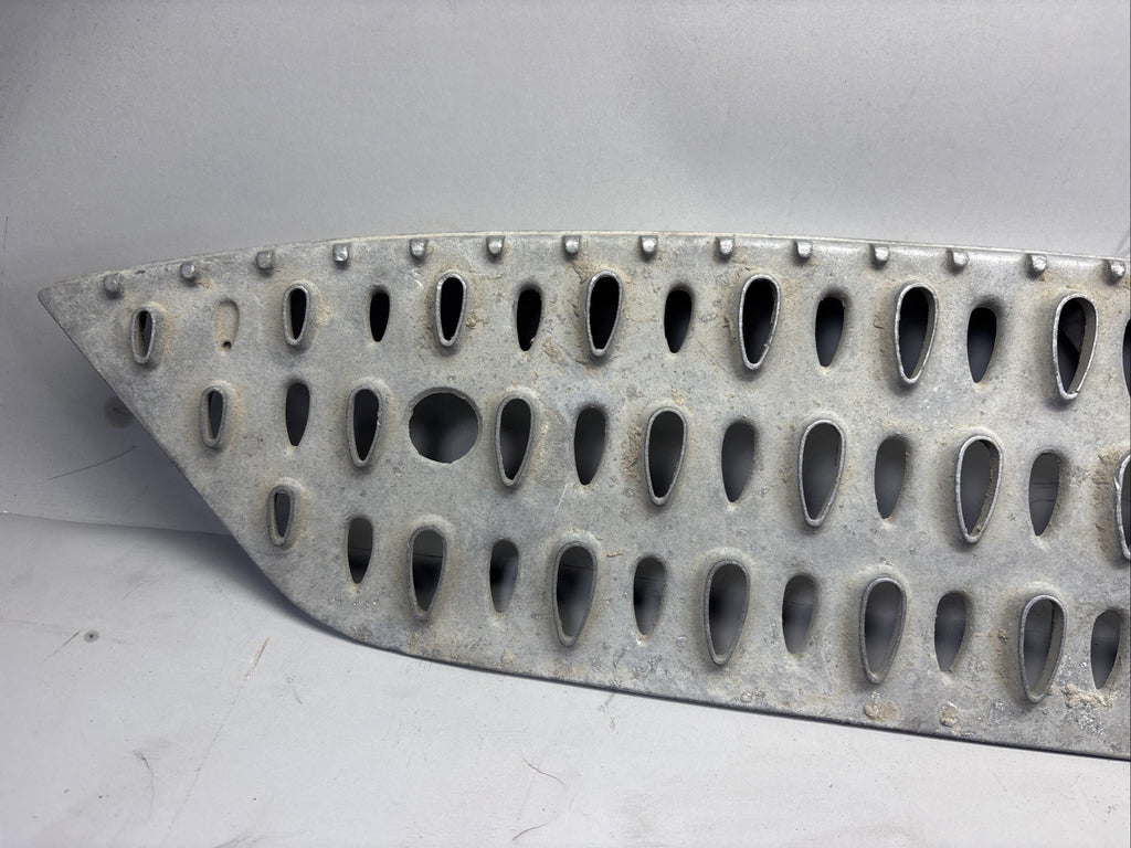 Genuine Paccar A82-6000 Cab Access Fairing Step Assembly DAMAGE